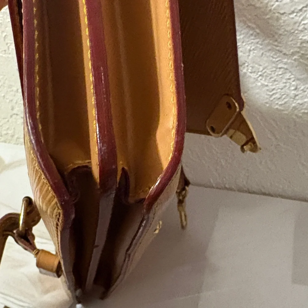 Vintage LV Epi leather - Picture 7 of 12